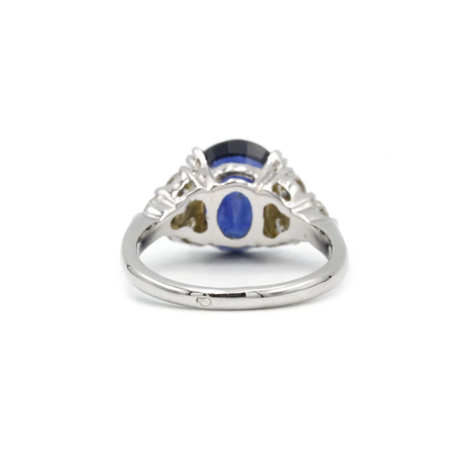 Gold ring with diamonds and sapphire - Image 3
