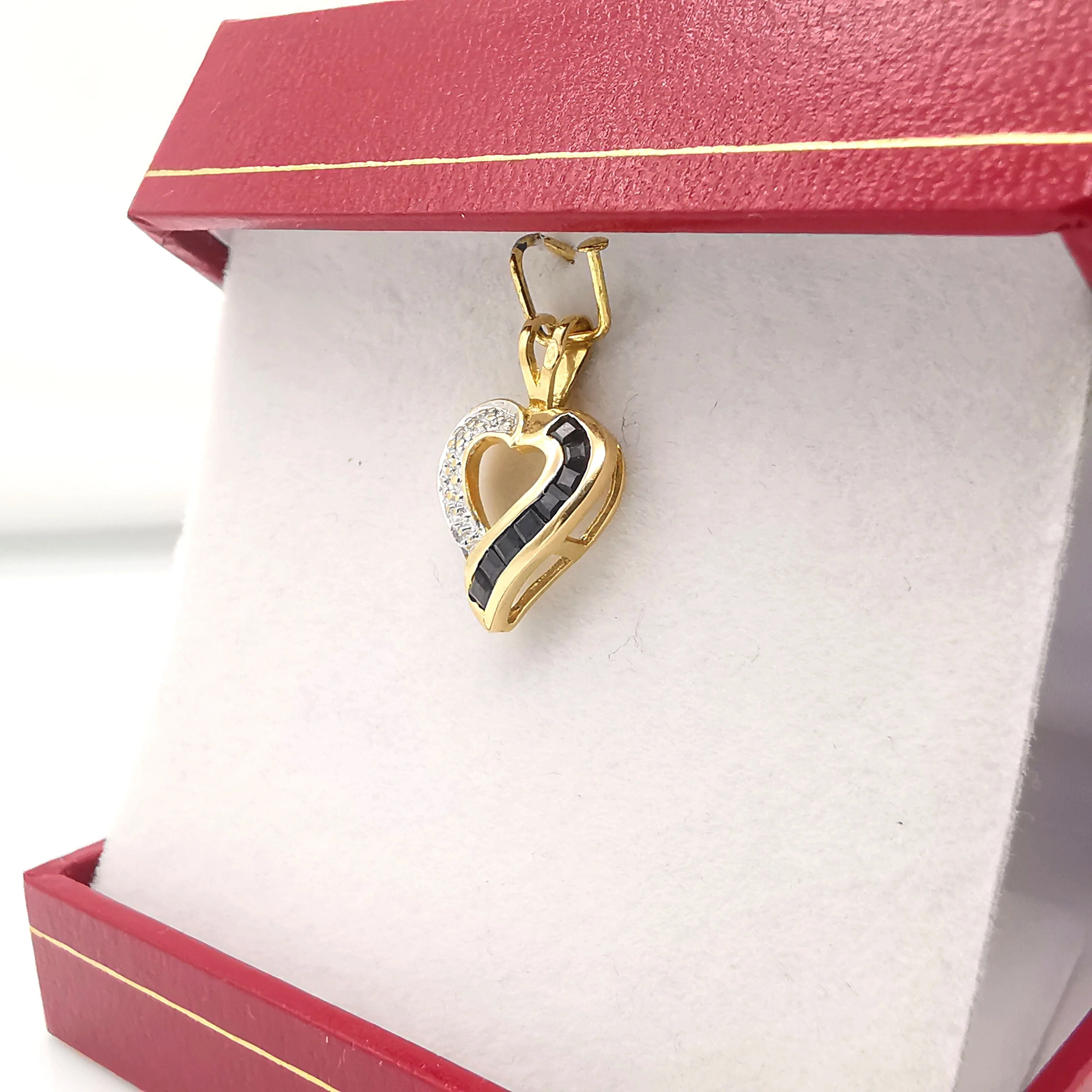yellow gold heart pendant with sapphires and diamonds - Image 3