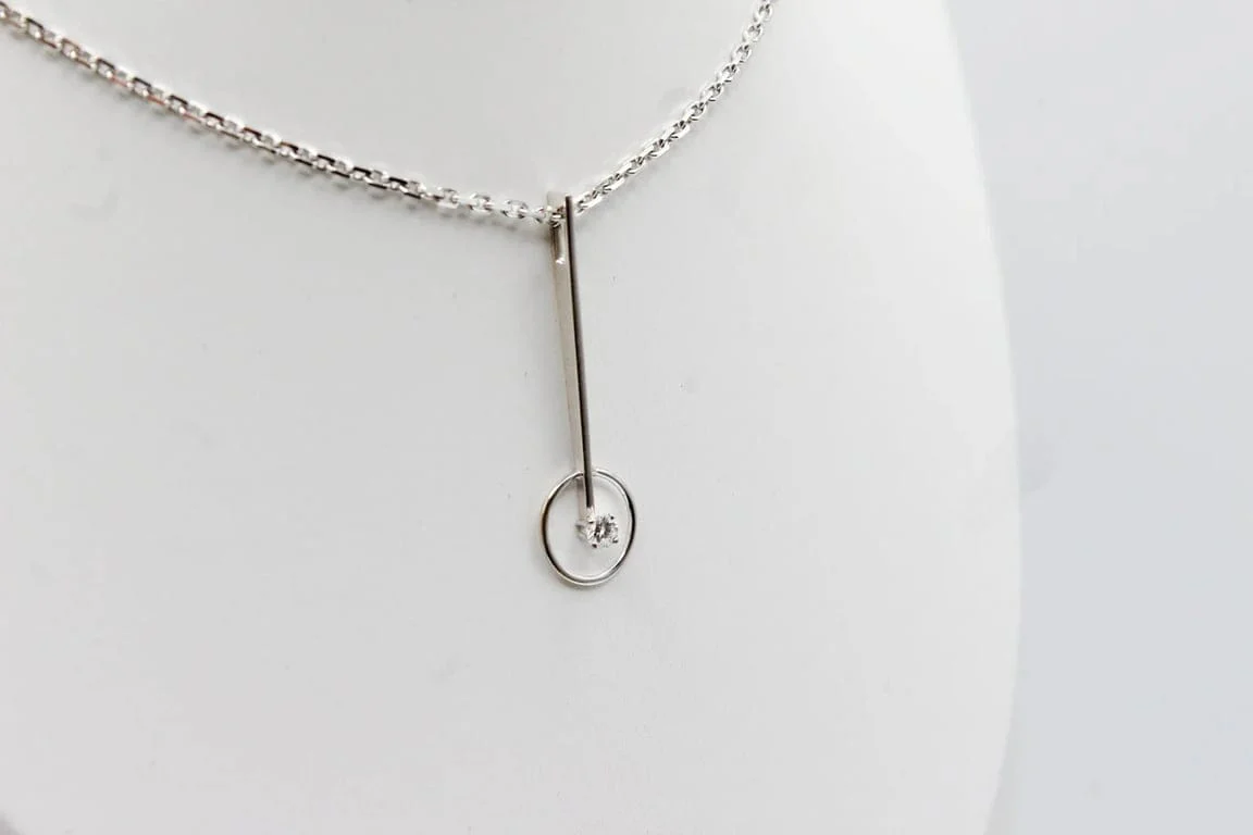 White gold stem pendant, diamond  - Image 3