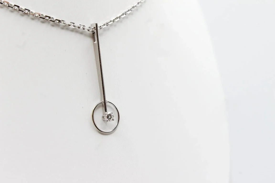 White gold stem pendant, diamond  - Image 5