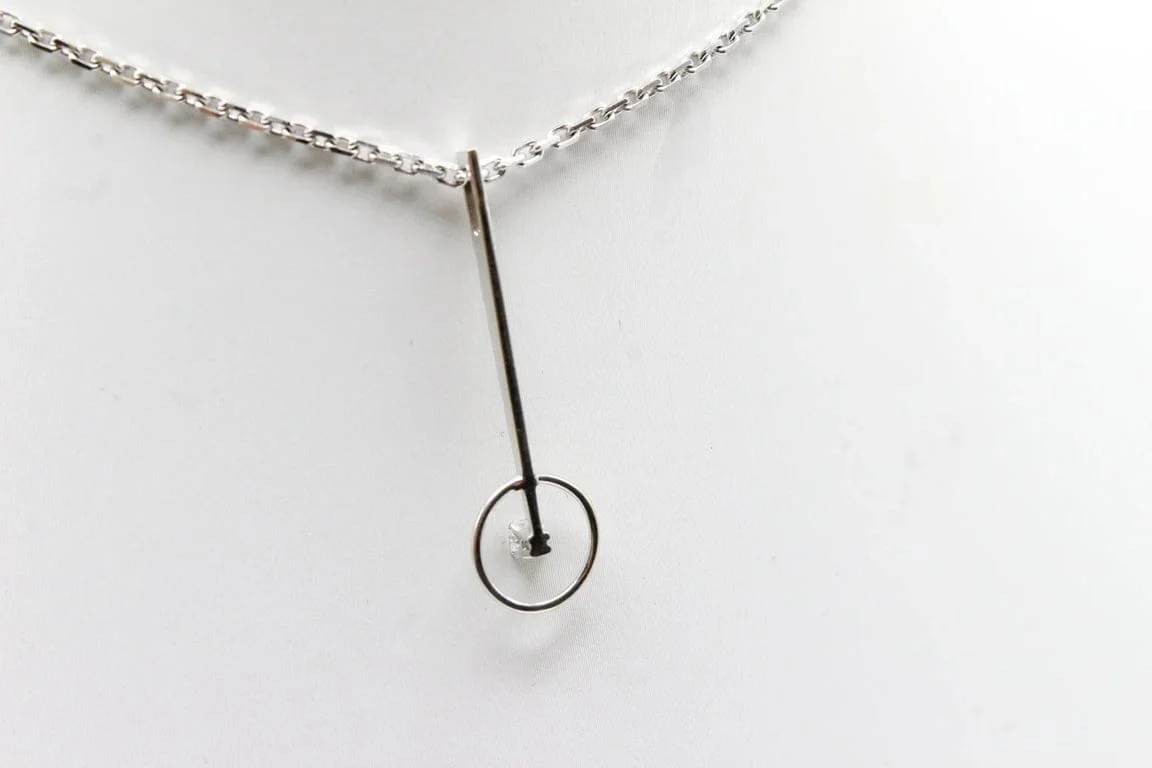 White gold stem pendant, diamond  - Image 9