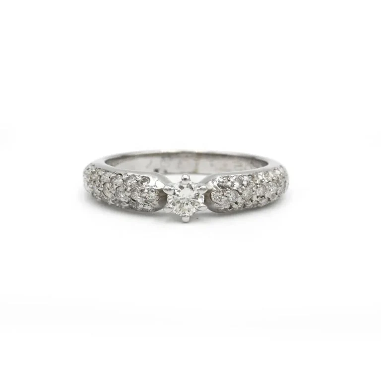 Ring - White gold and diamonds