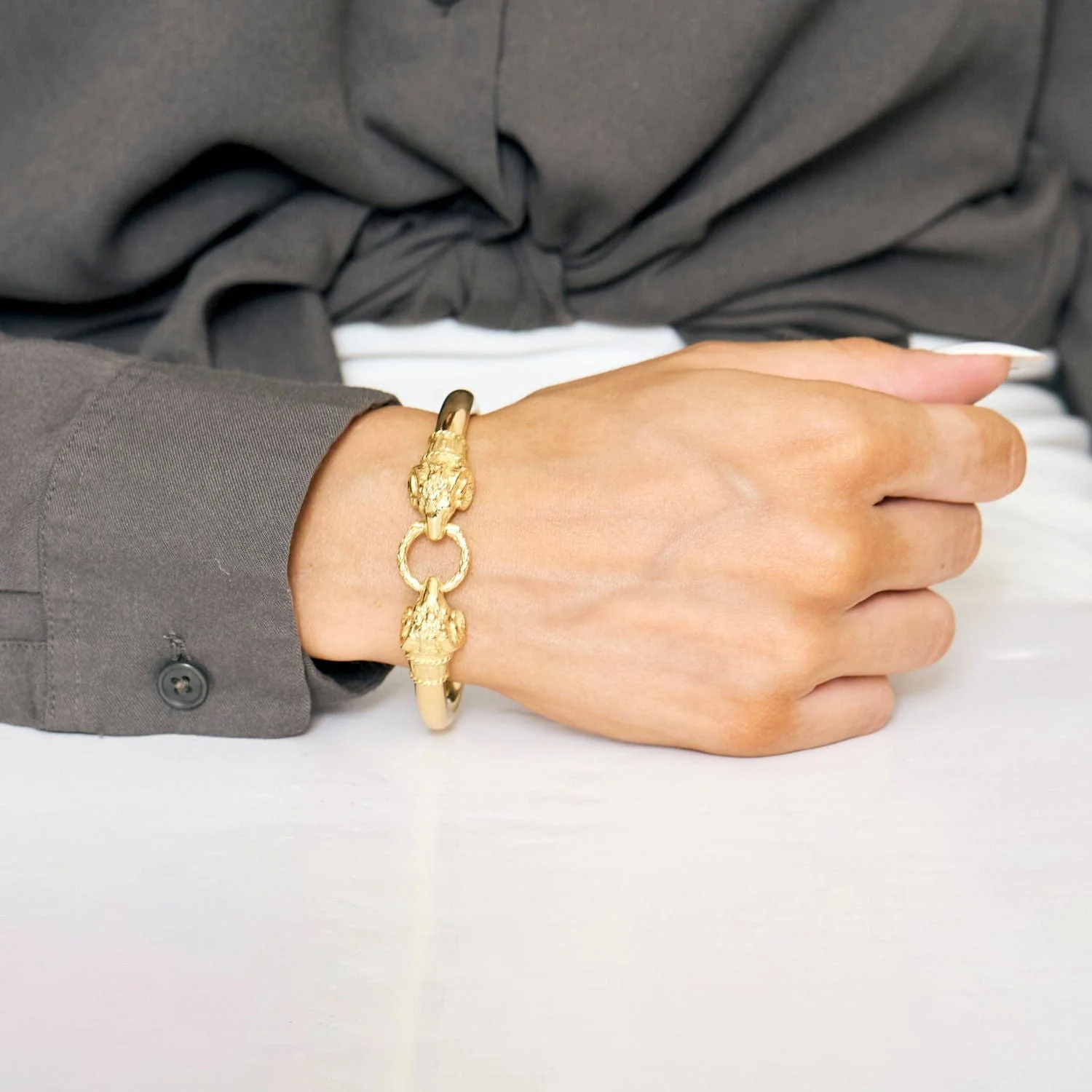 Yellow gold ram's head bracelet - Image 2