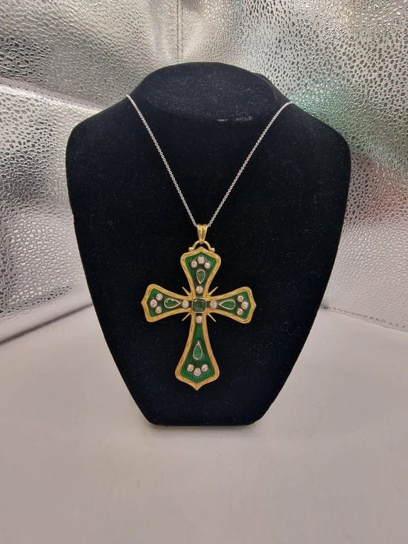 Vintage yellow gold cross pendant with diamonds, emeralds  - Image 2