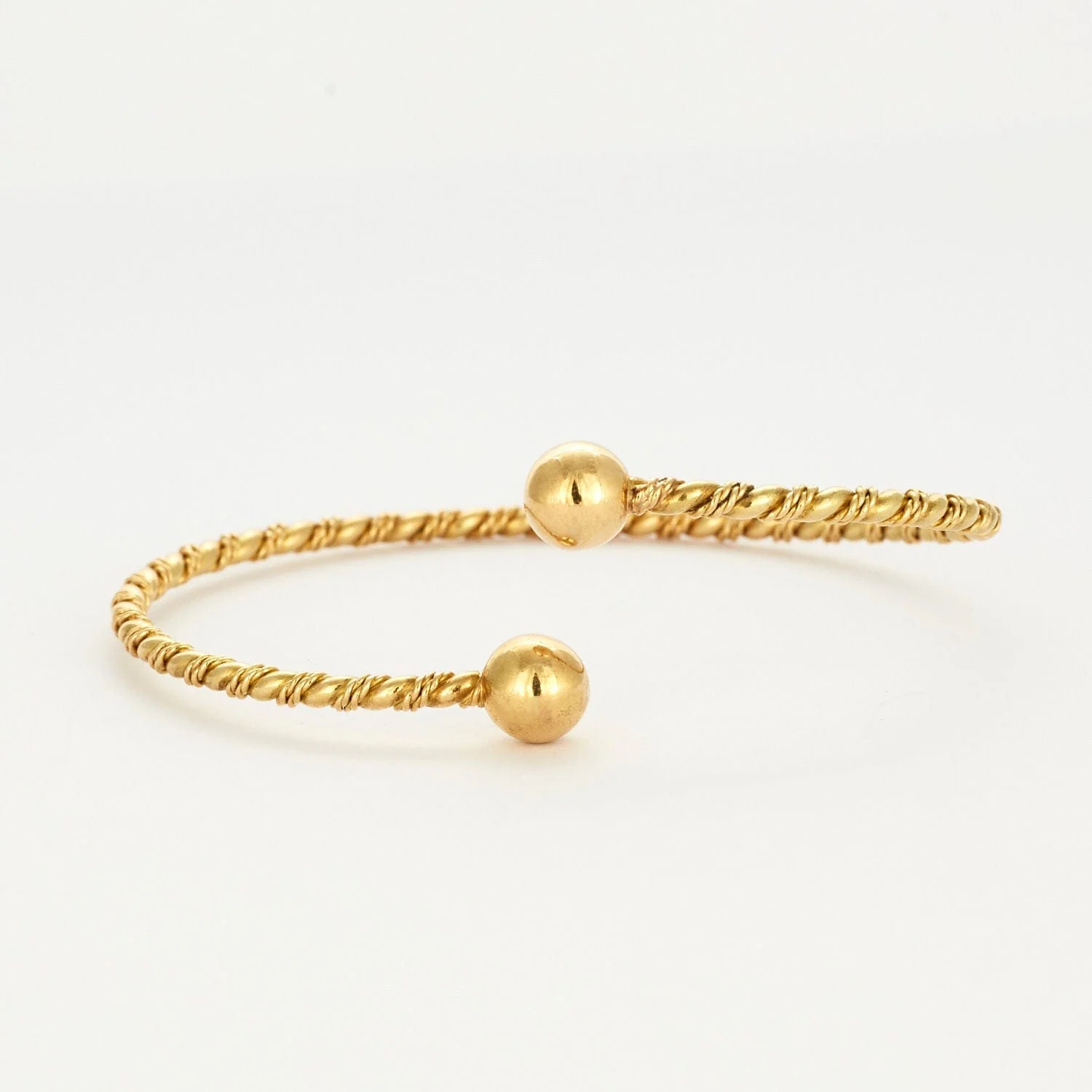 Yellow gold bangle bracelet - Image 3