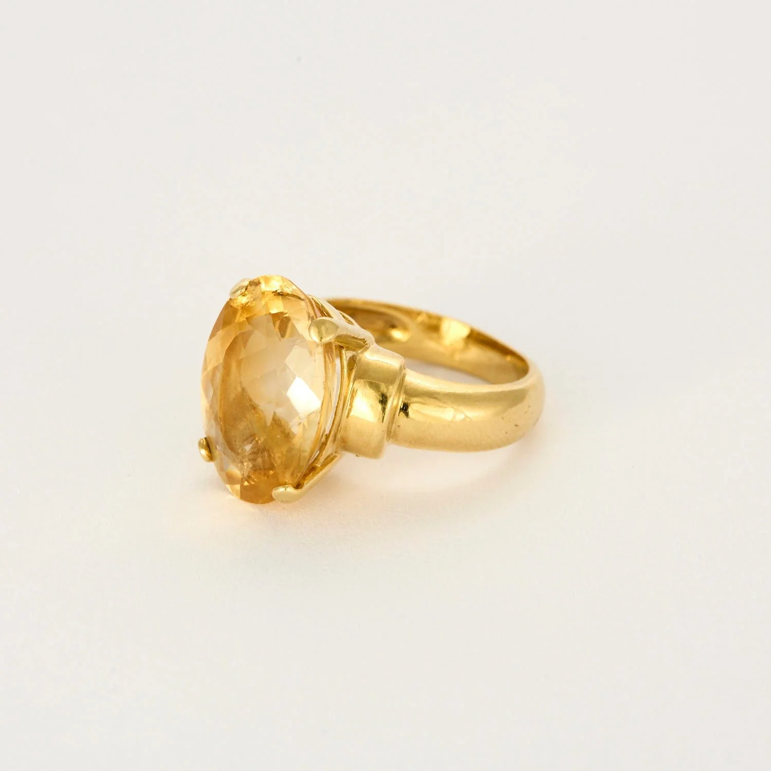 Yellow Gold Citrine Ring - Image 2