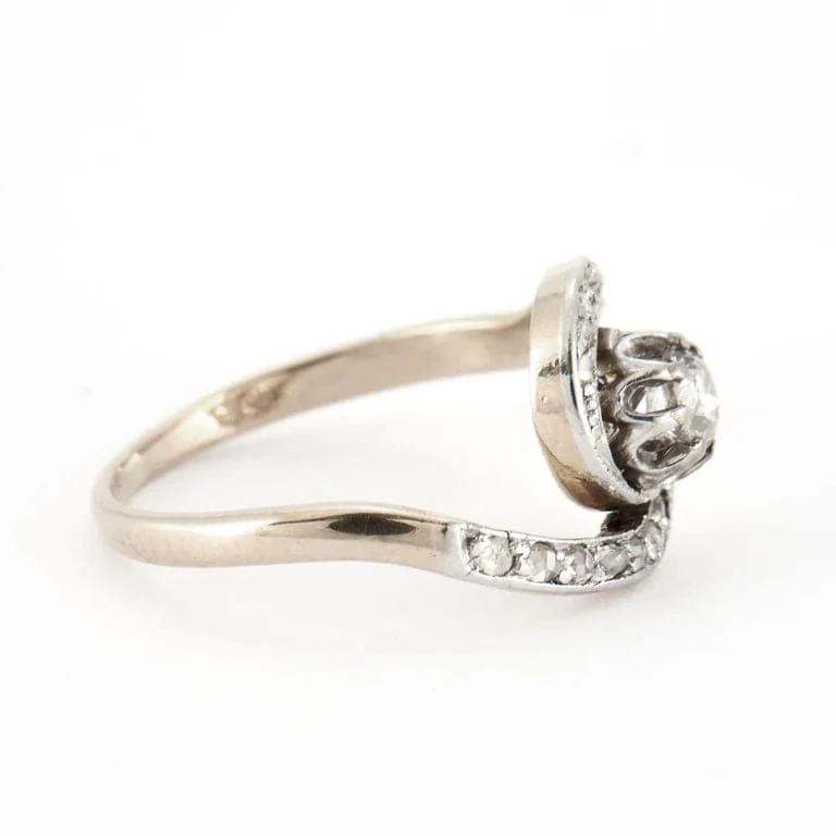 Tourbillon Ring in 2 Golds & Diamonds - Image 9