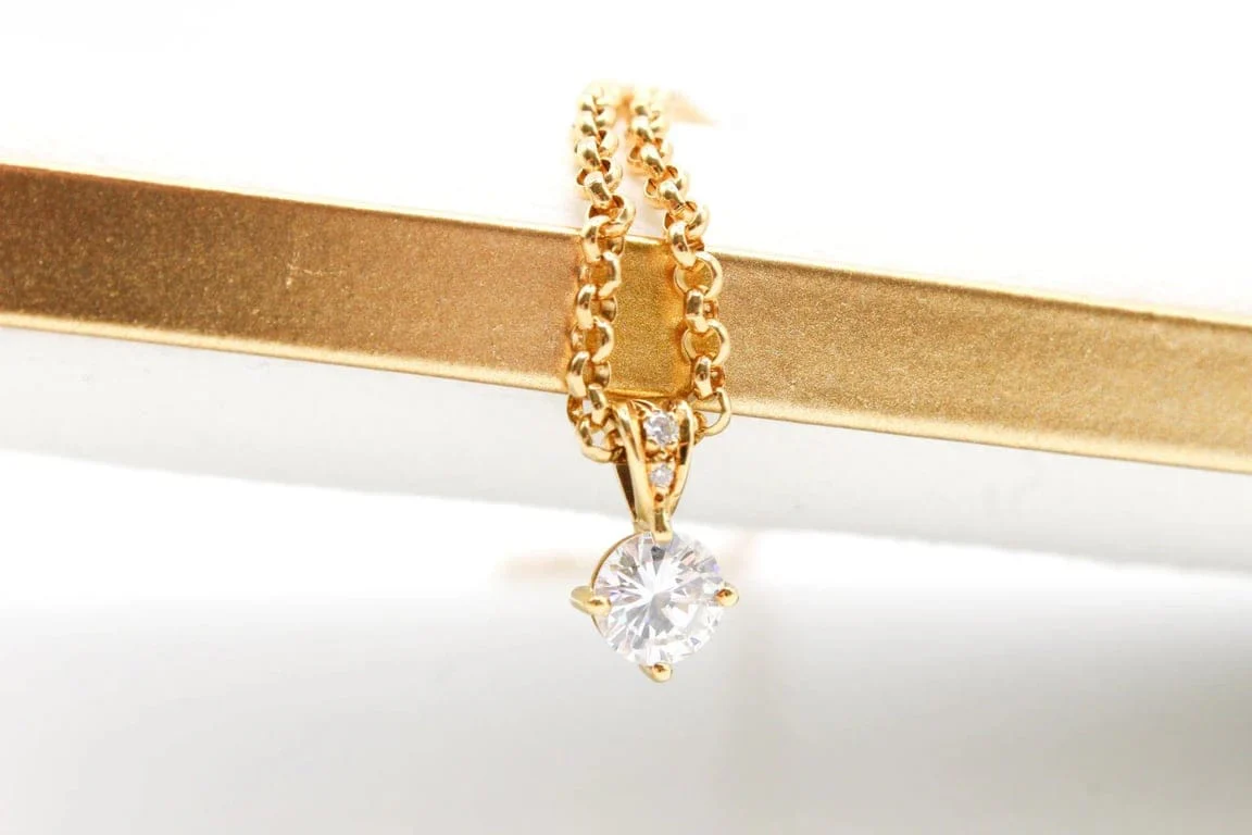 Yellow gold pendant, diamonds  - Image 9