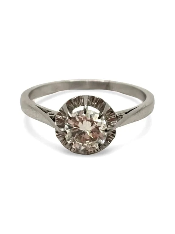 Solitaire platinum and 0.75 ct diamond 