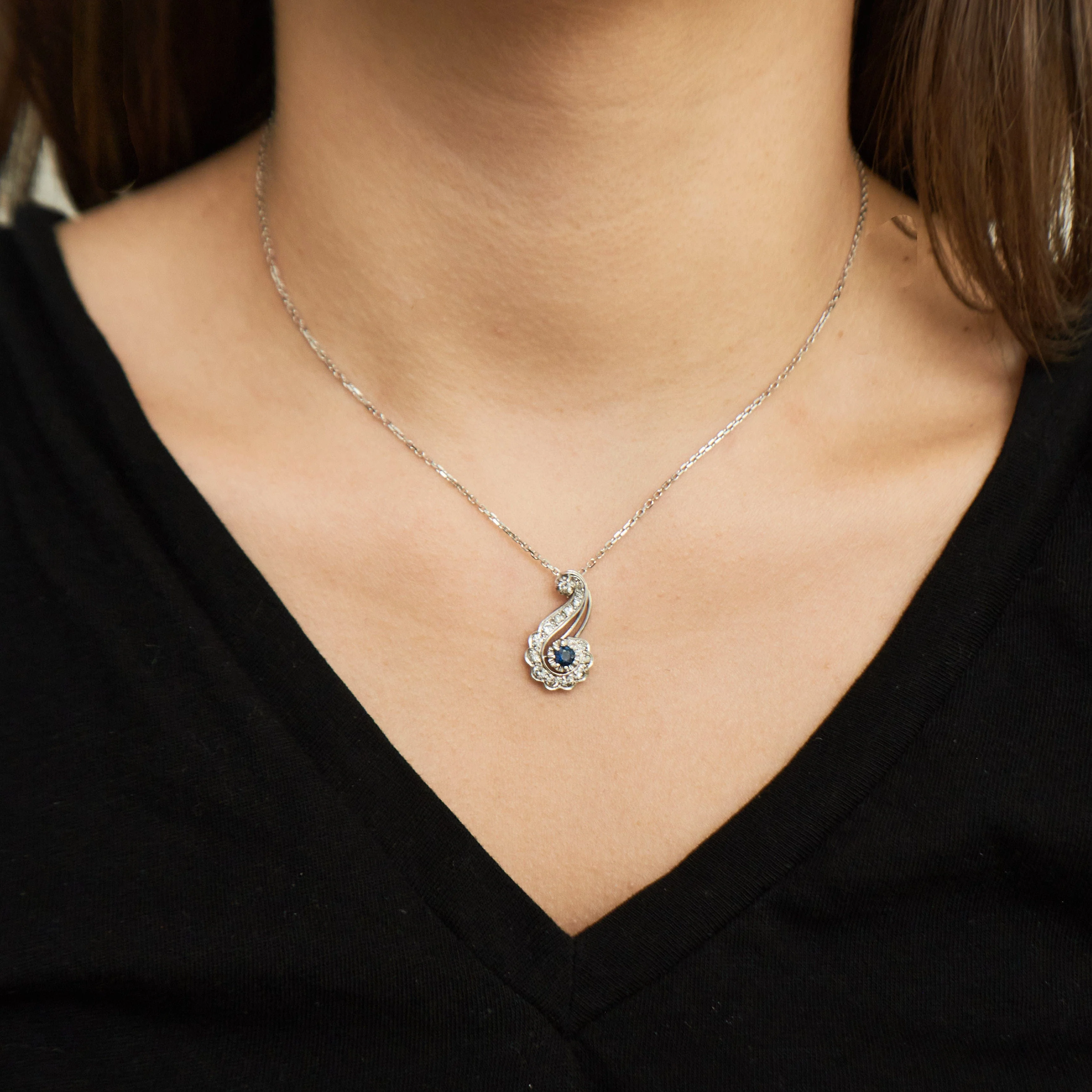 Diamond & Sapphire Pendant - Image 5