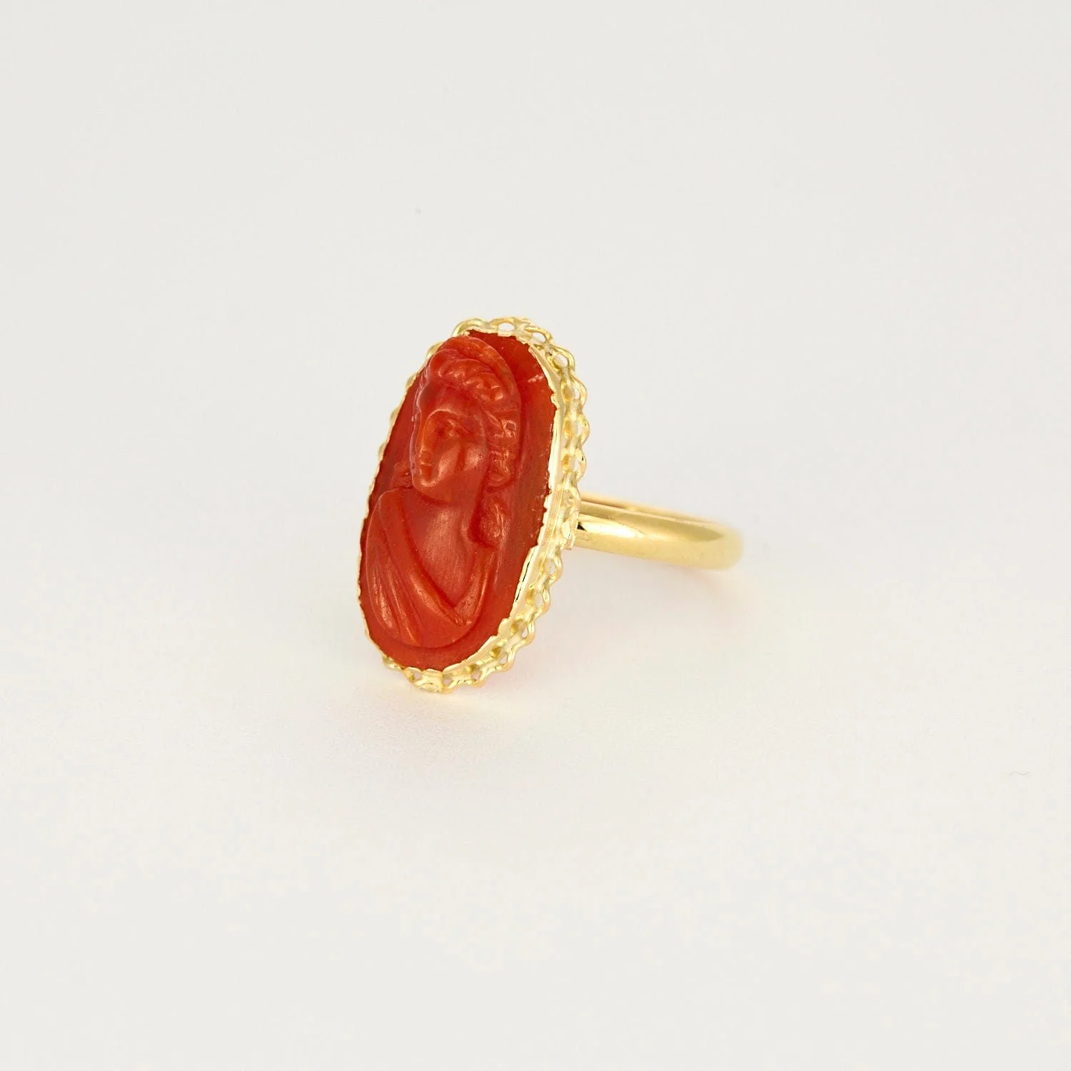 Ring cameo Coral