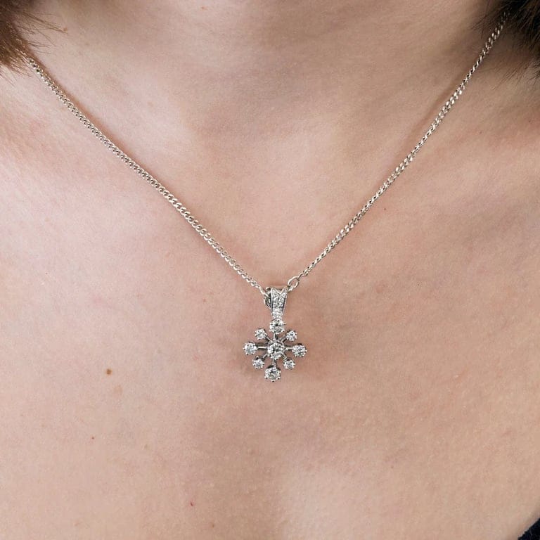 White gold snowflake pendant with diamonds - Image 2