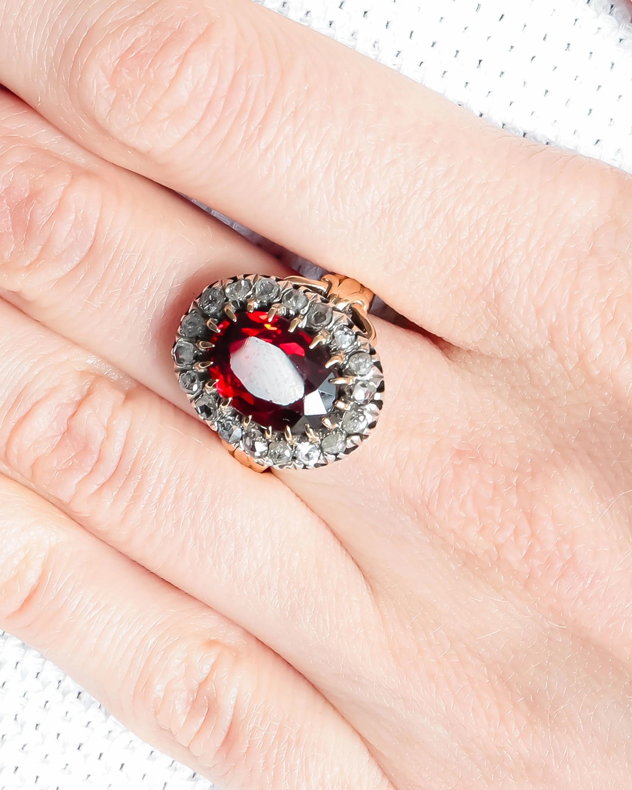 Pompadour Garnet Diamond Ring - Image 2