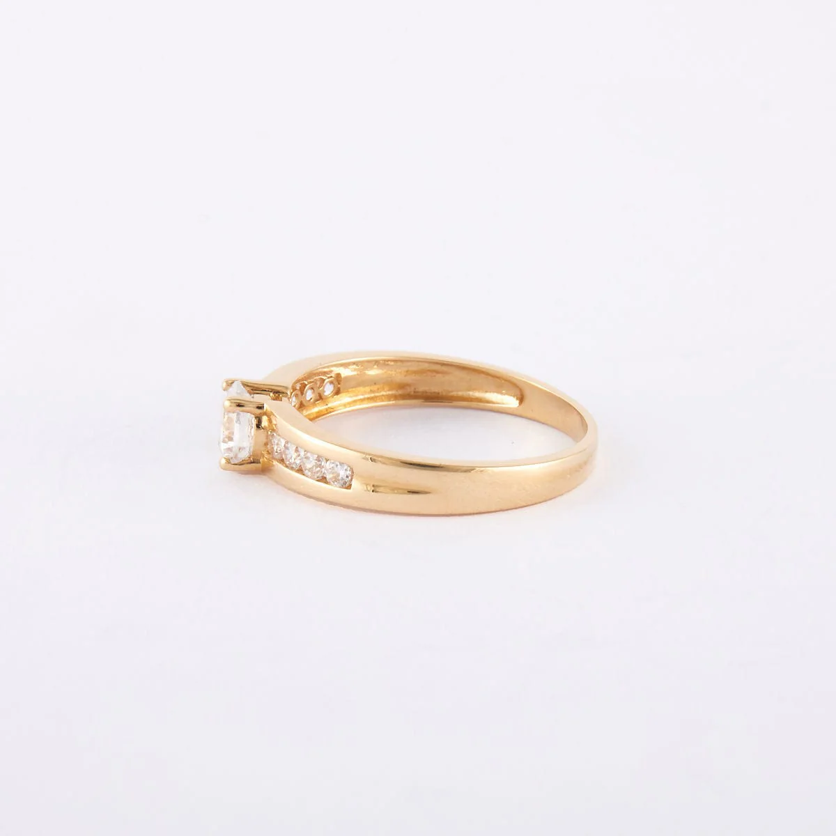 Solitaire ring in yellow gold, diamond - Image 5