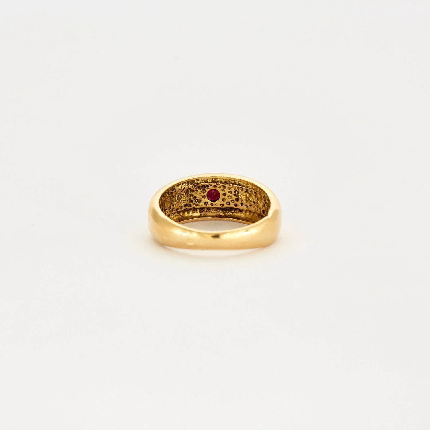 Yellow gold ruby diamond ring