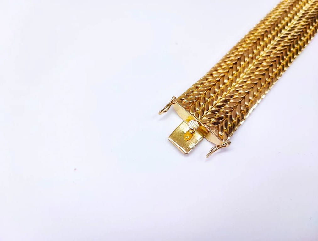 Yellow gold cuff bracelet - Image 6