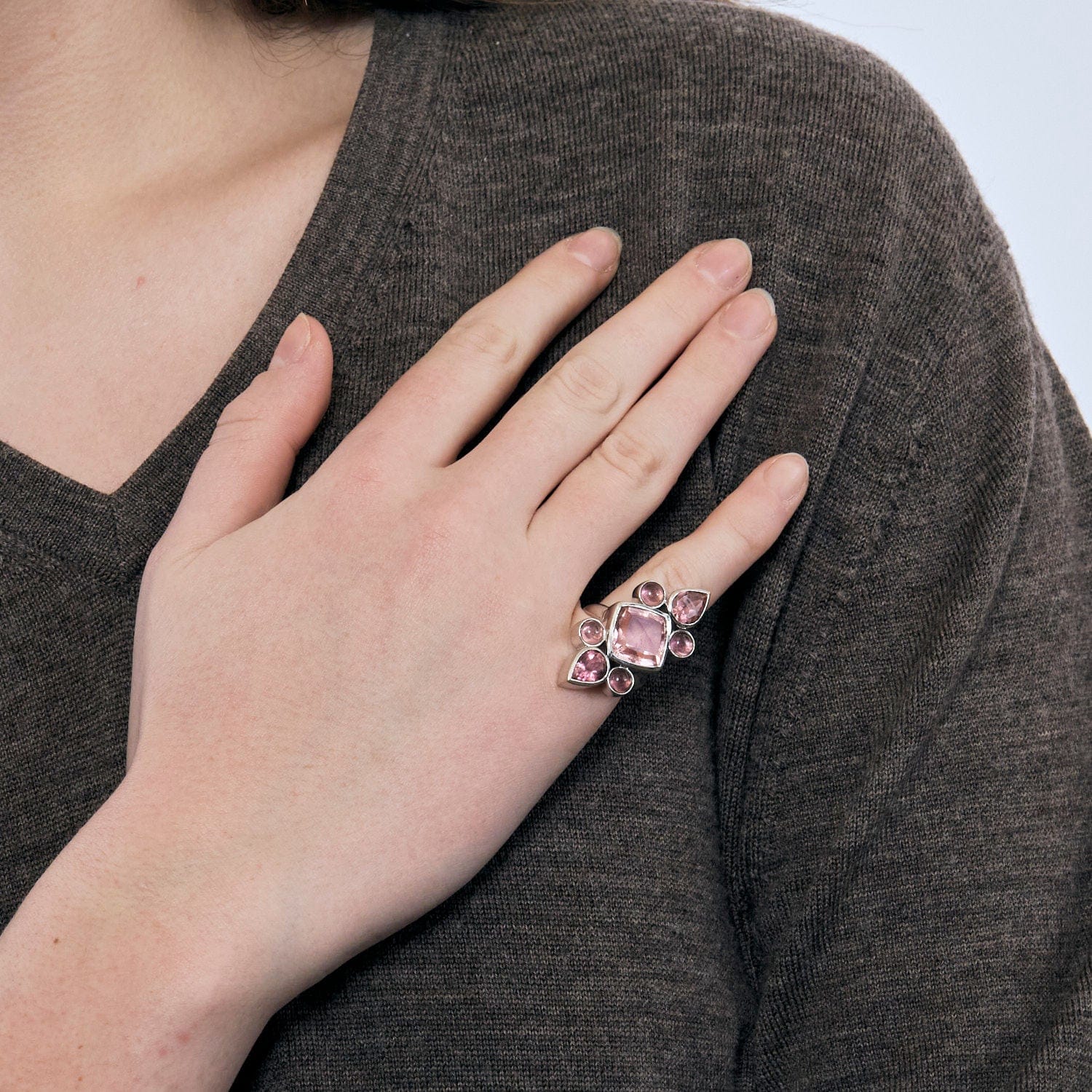 Marquise Rose white gold ring - Image 6
