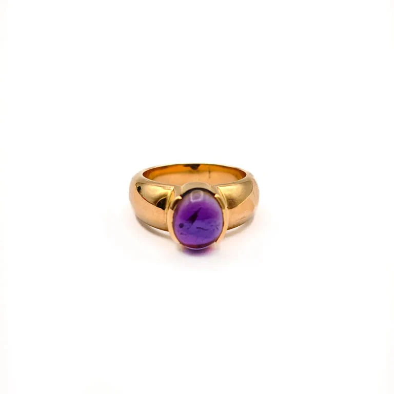 Amethyst yellow gold ring 