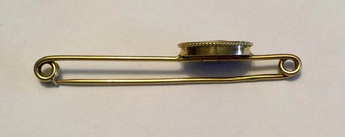Brooch/pin in yellow gold & enamel - Image 4