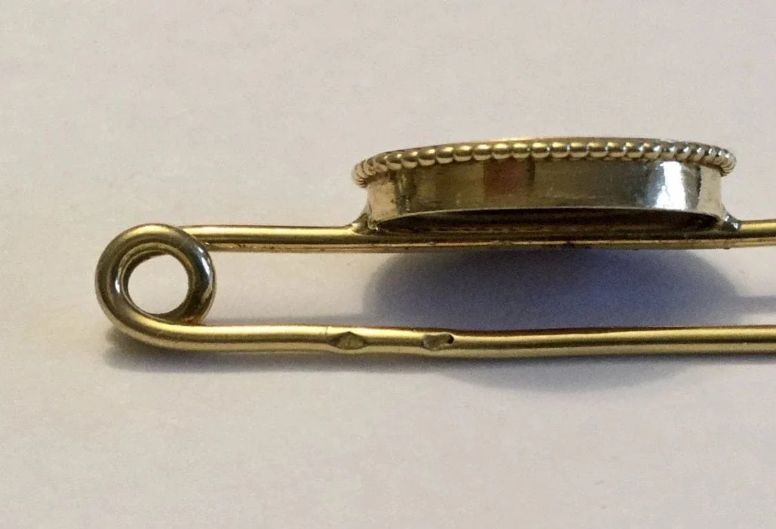 Brooch/pin in yellow gold & enamel - Image 5