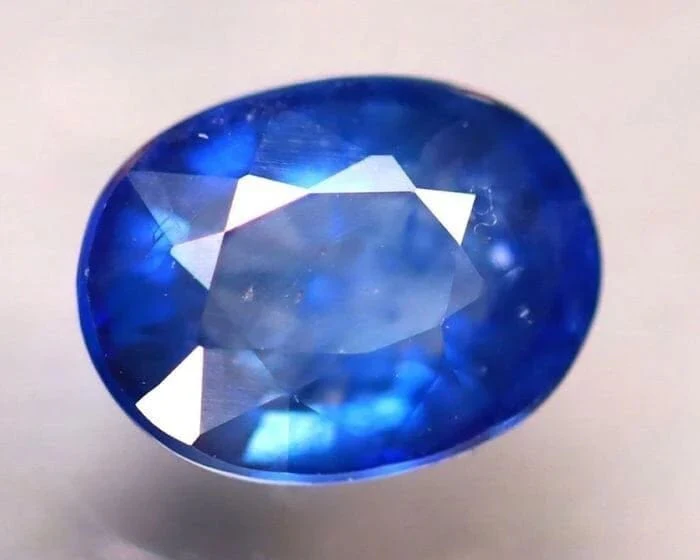 Heated blue sapphire 1.90cts - Image 2