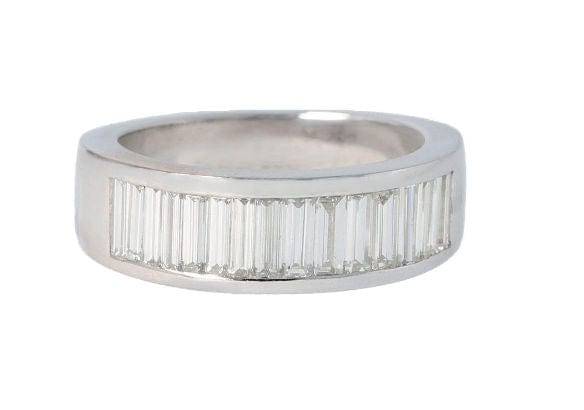 White gold diamond ring