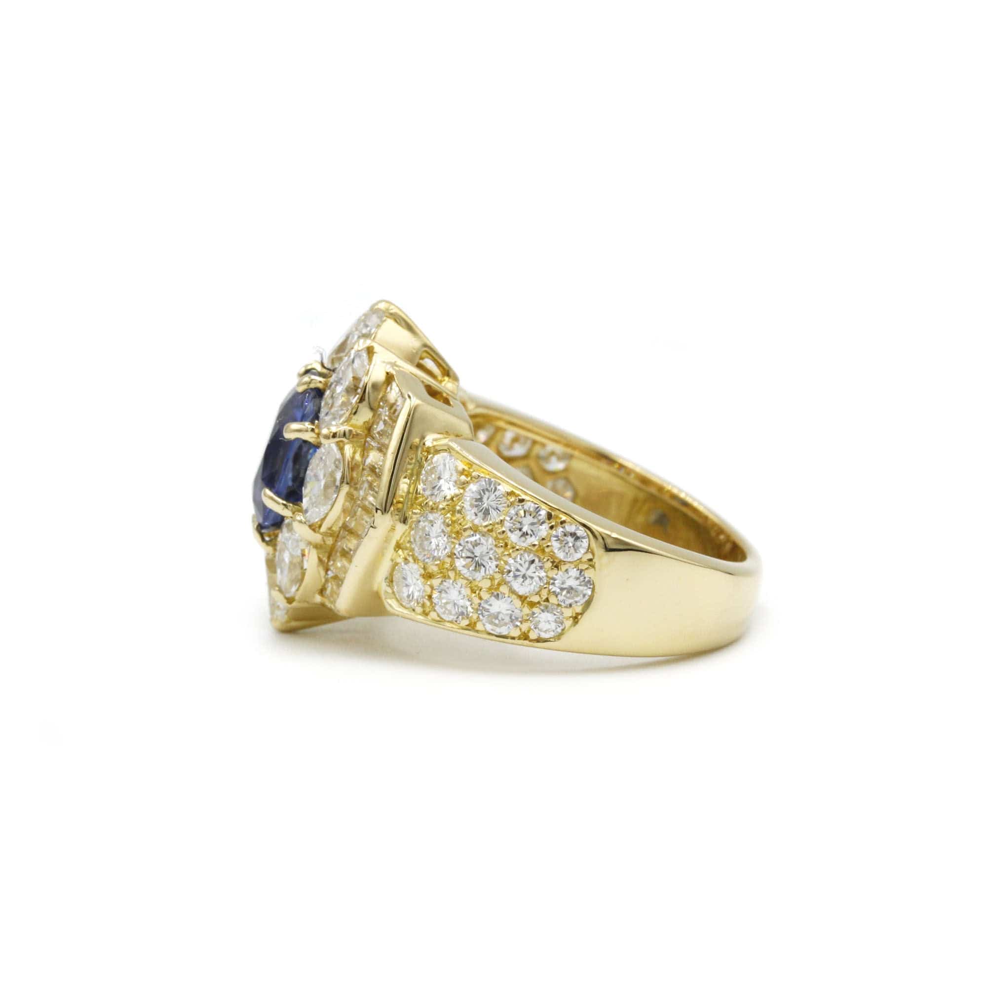 Ring - Gold, Diamonds & Sapphire - Image 2