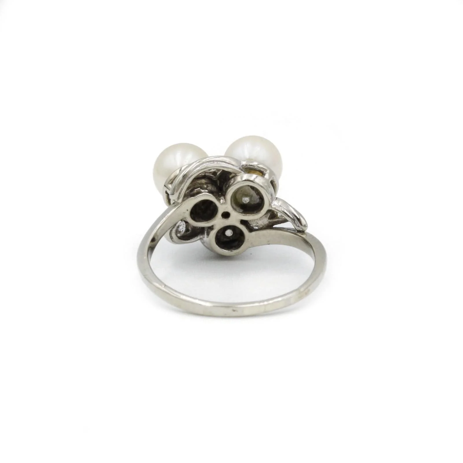 White gold, diamond & pearl ring - Image 2