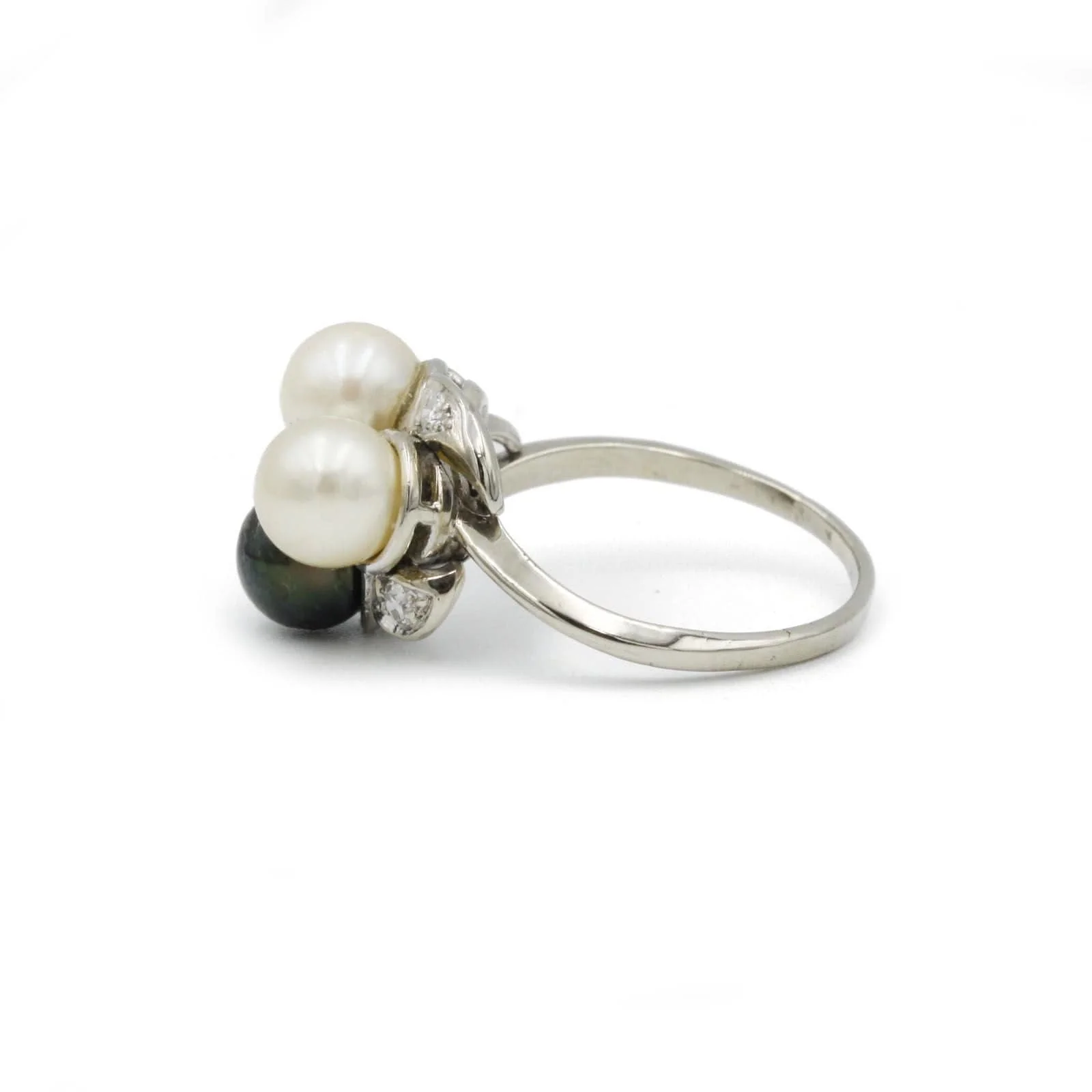 White gold, diamond & pearl ring - Image 3