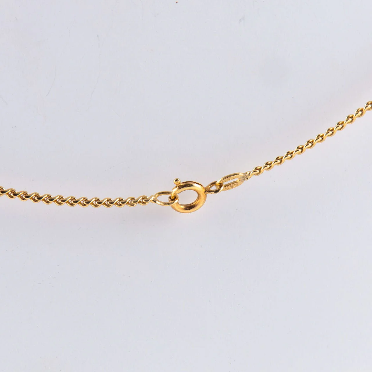 Necklace with yellow gold pendant - Image 8