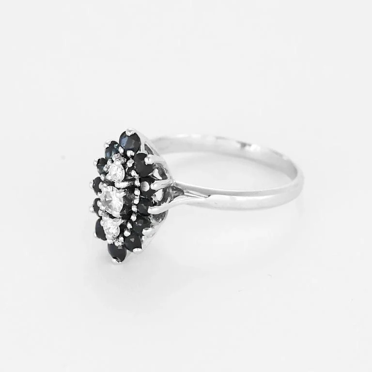 La Marquise Prestige ring in white gold, diamonds  - Image 3