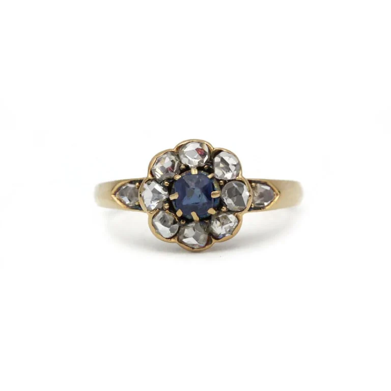 Ring - Yellow gold, sapphire and diamonds