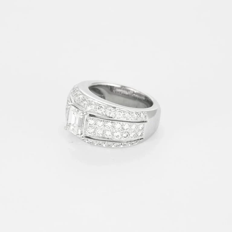 Tout Pour Moi ring in white gold and diamonds - Image 3