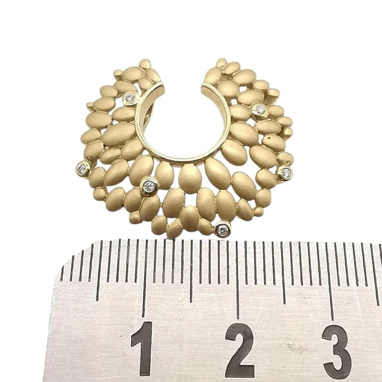 Gold and diamond pendant - Image 3