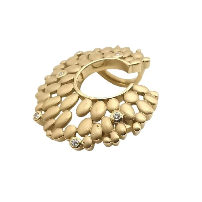 Gold and diamond pendant - Image 4