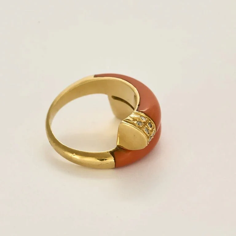 Yellow gold ring, Peau D'Ange coral cabochons - Image 5