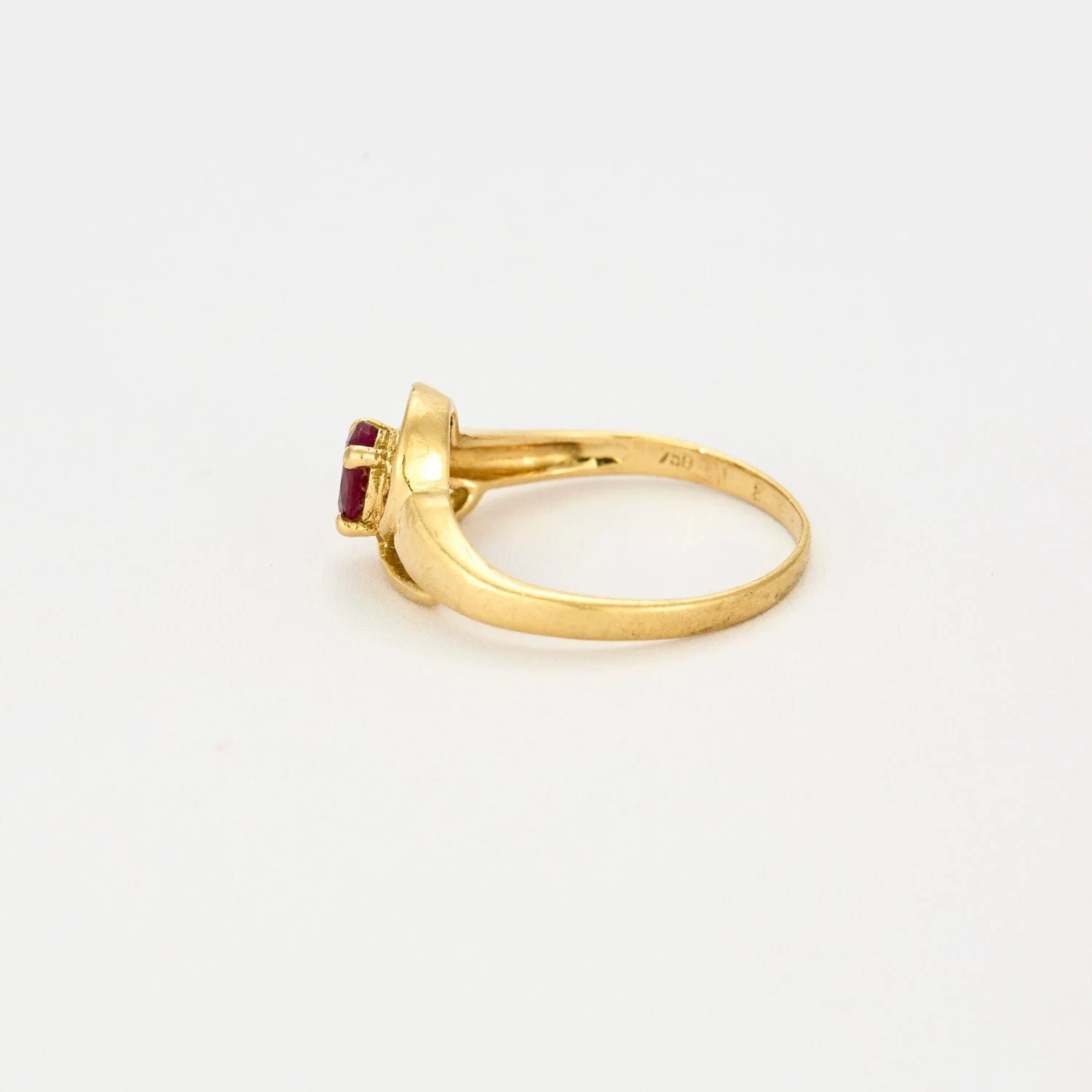 Yellow gold ring with rubies and diamonds - Image 4