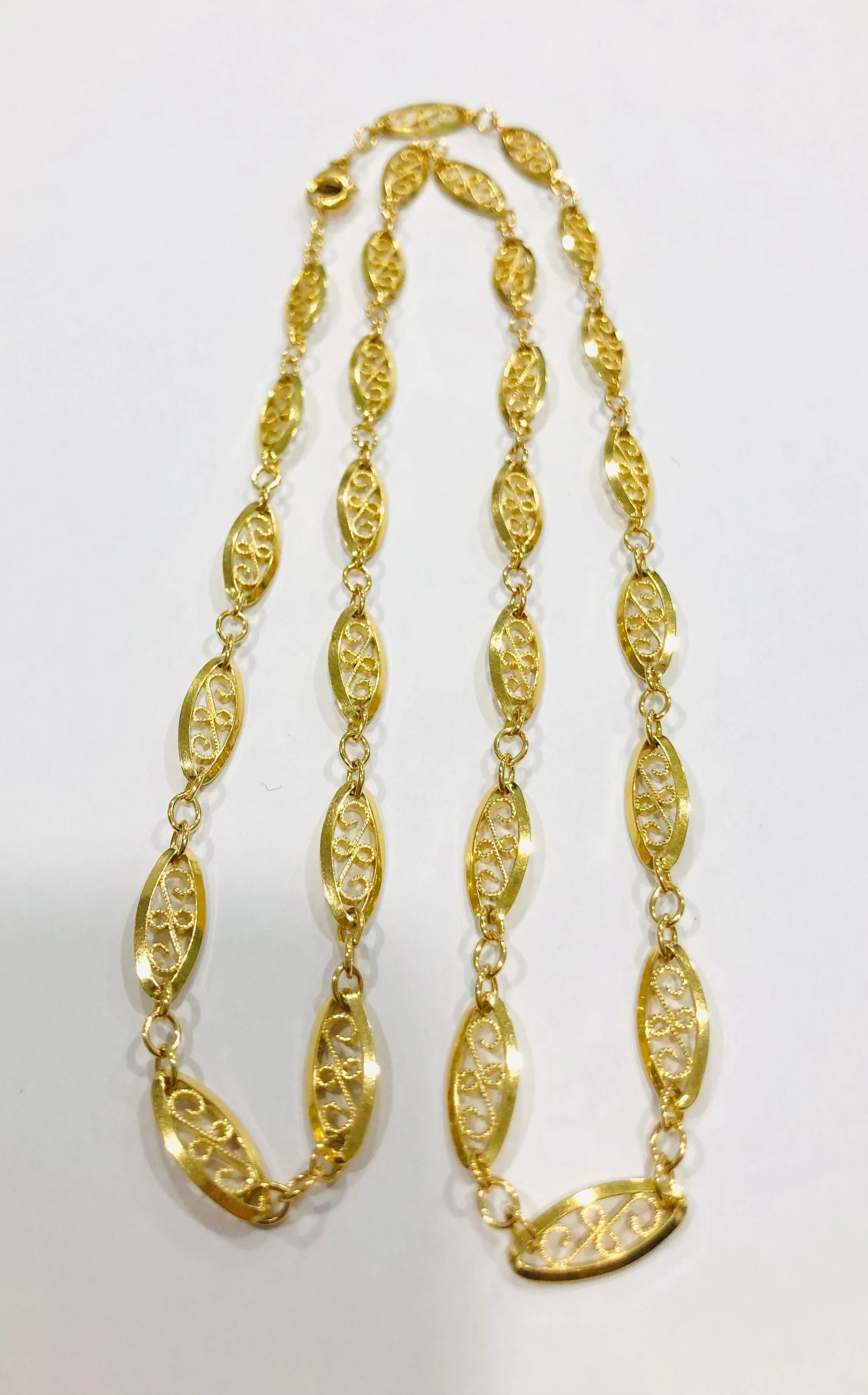 YELLOW GOLD FILIGREE MESH NECKLACE - Image 4