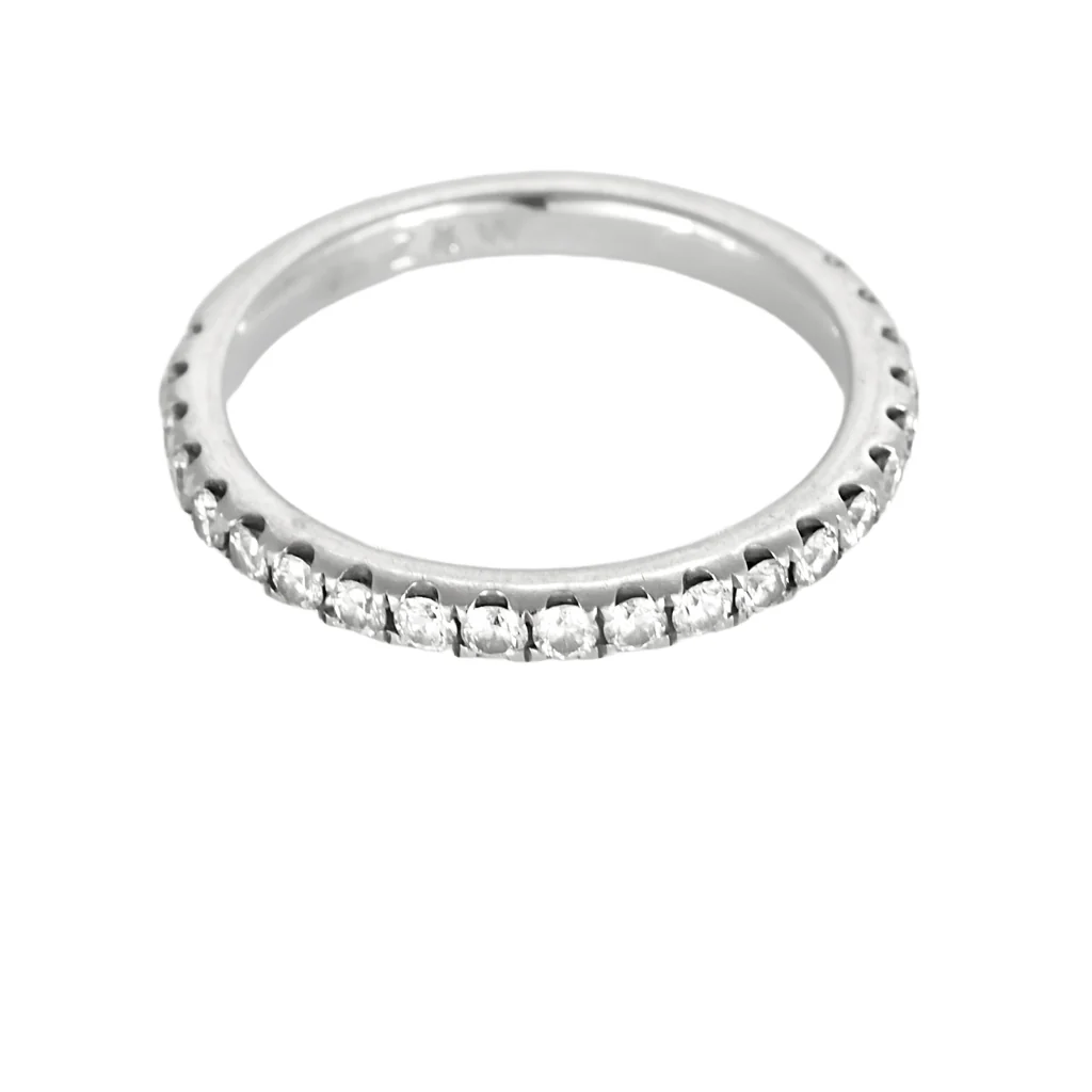 Wedding band semi pavé in white gold and diamonds 