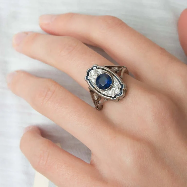 Ring Art Deco Sapphires Diamonds - Image 2