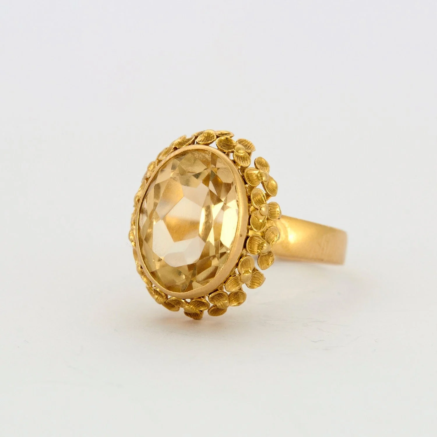 Faceted Citrine Ring Yellow Gold - Image 4