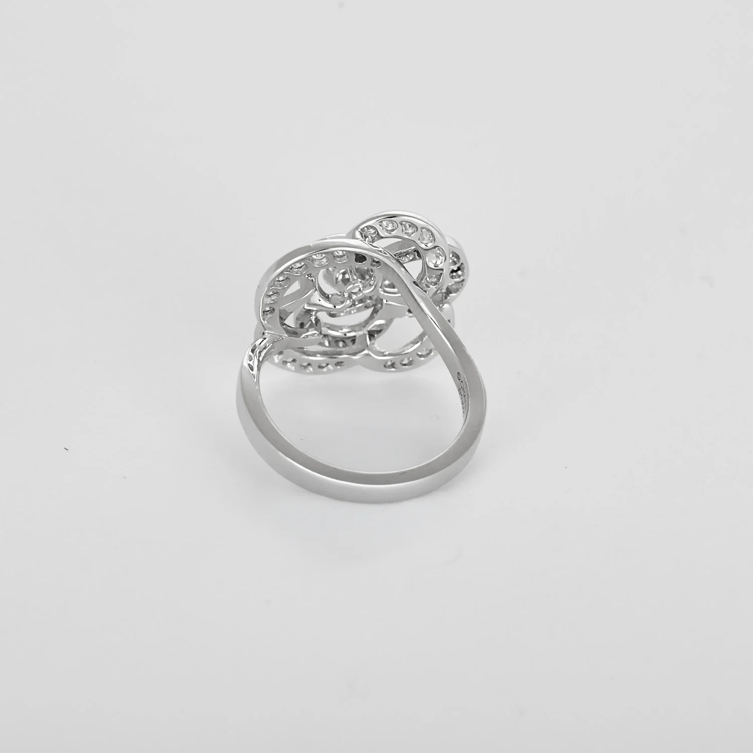 18k White Gold Diamond Ring  - Image 6