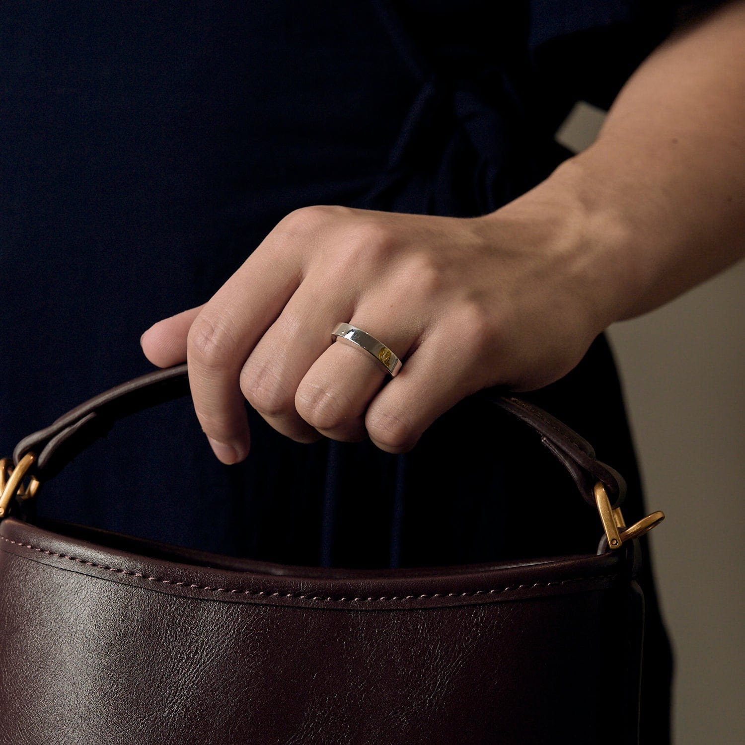 White gold bridge ring  - Image 2