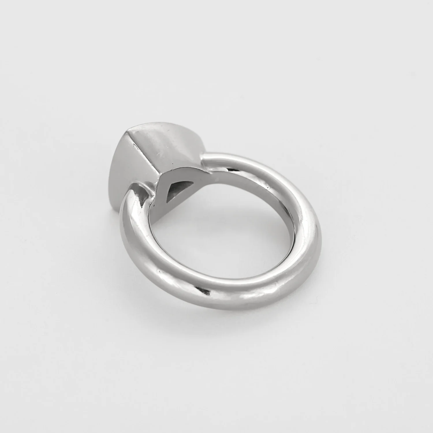 White gold and Tanzanite ring  - Image 5