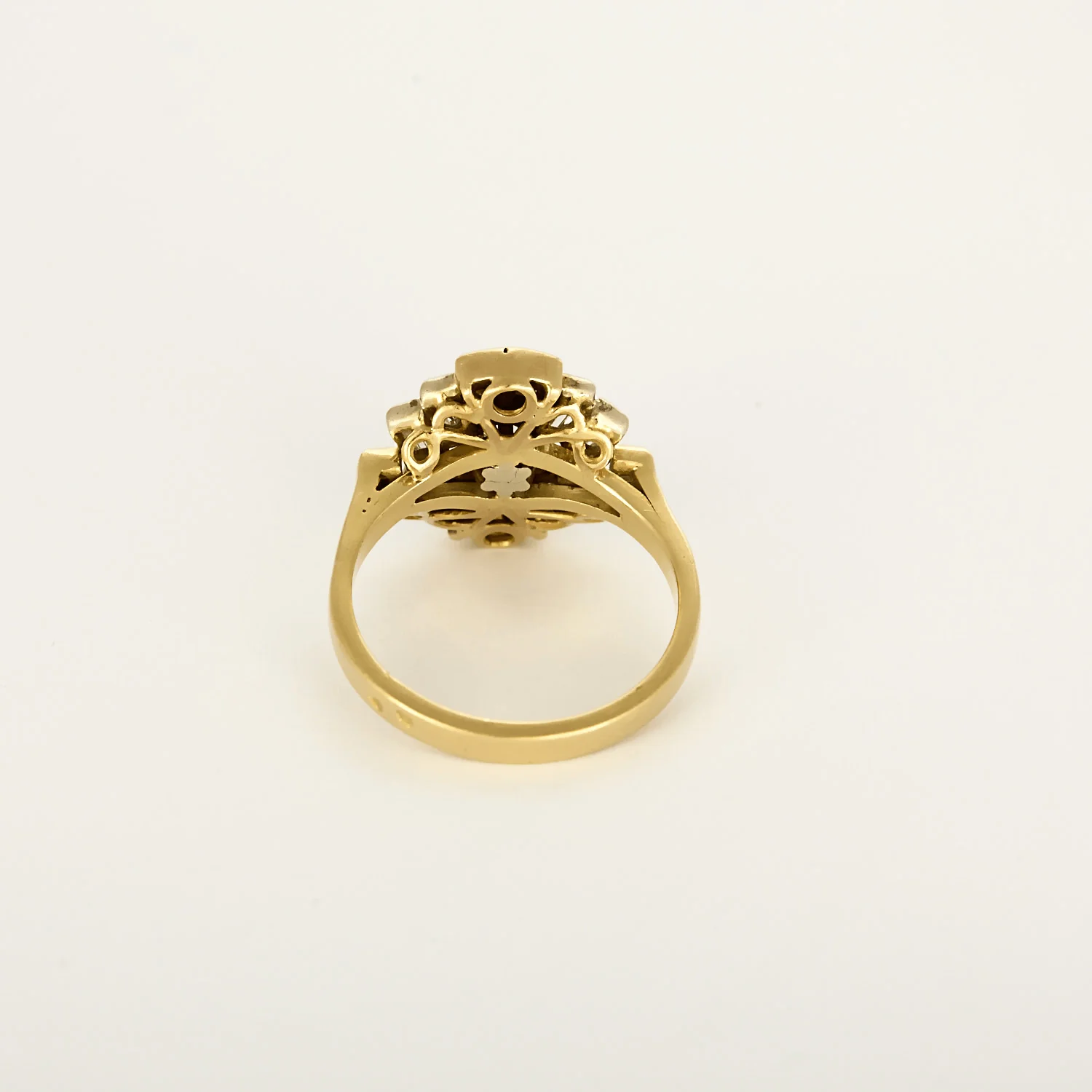 18k Yellow Gold Diamond Ring  - Image 6