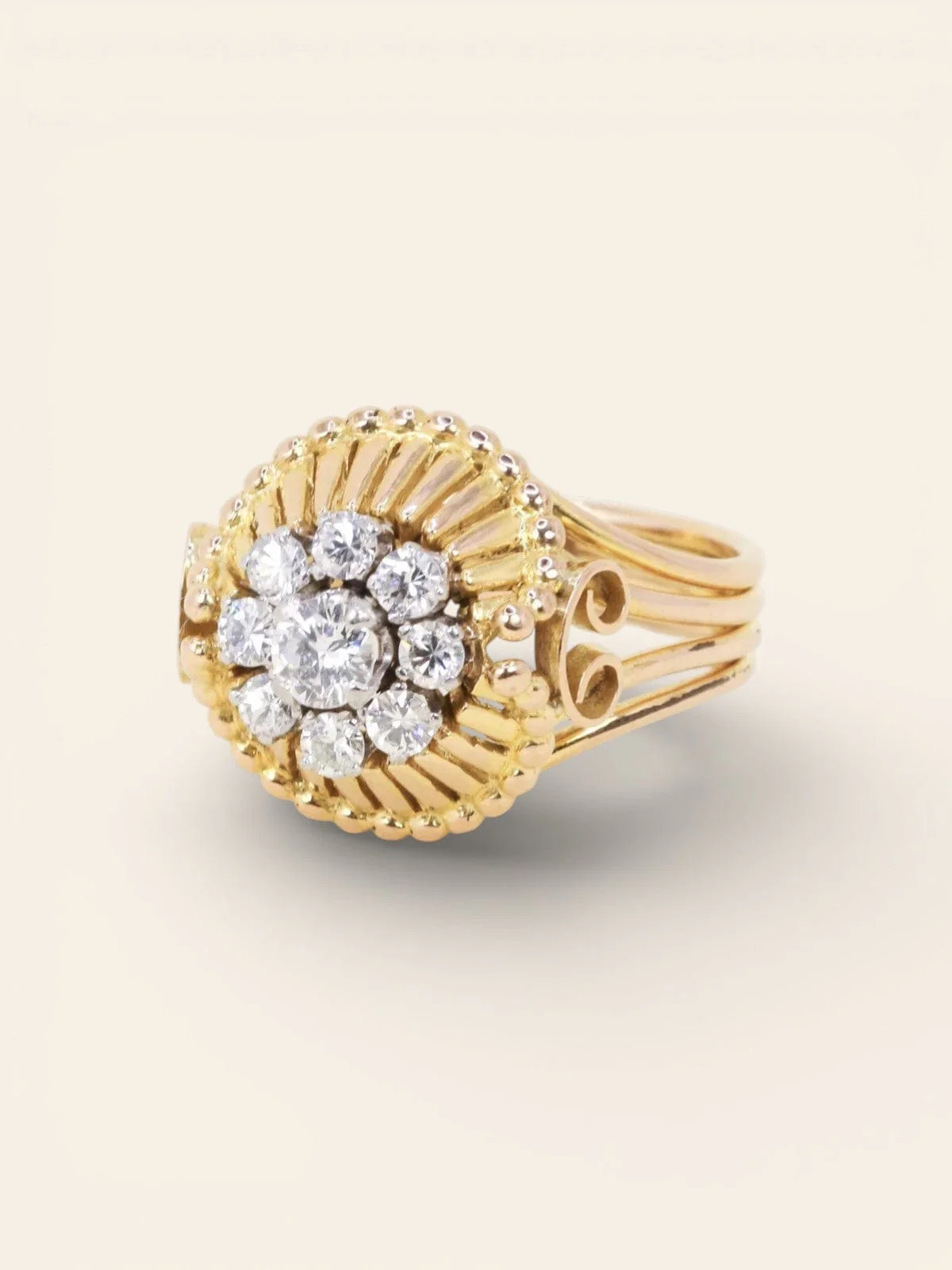 Yellow gold wire ring with diamonds 