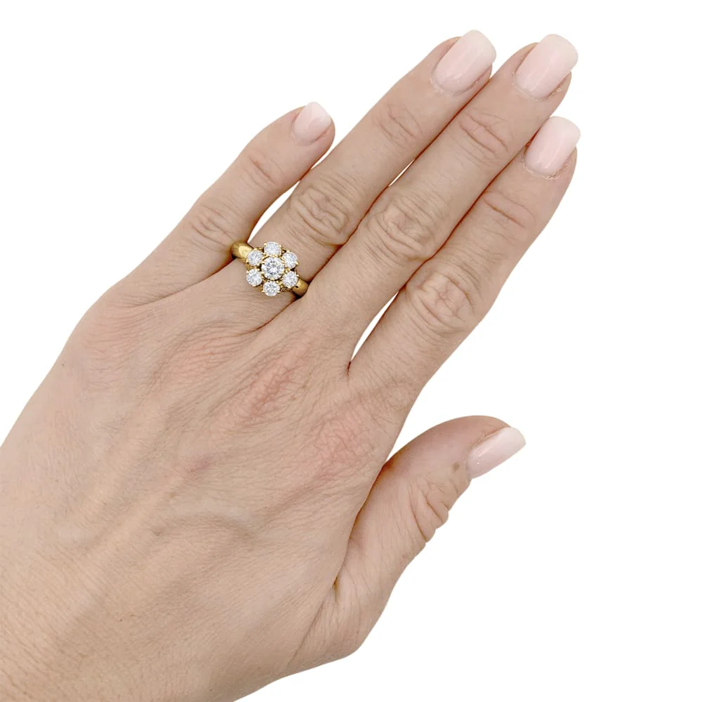 "Flower" ring, yellow gold and diamonds.  - Image 5