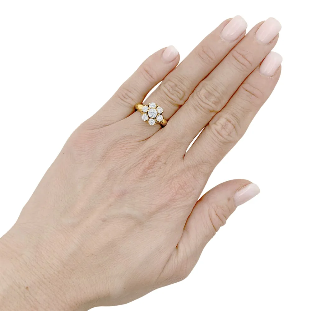 "Flower" ring, yellow gold and diamonds.  - Image 6