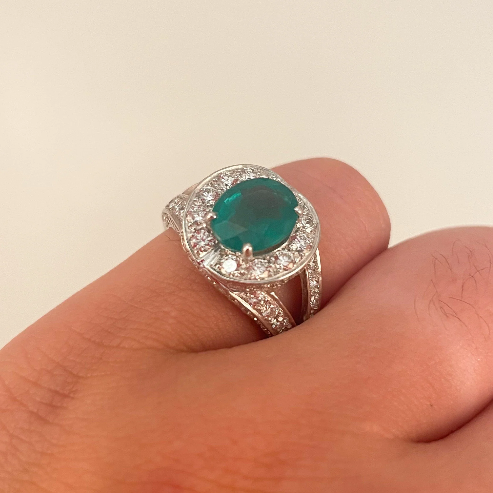 Emerald Diamond Bangle Ring - Image 3