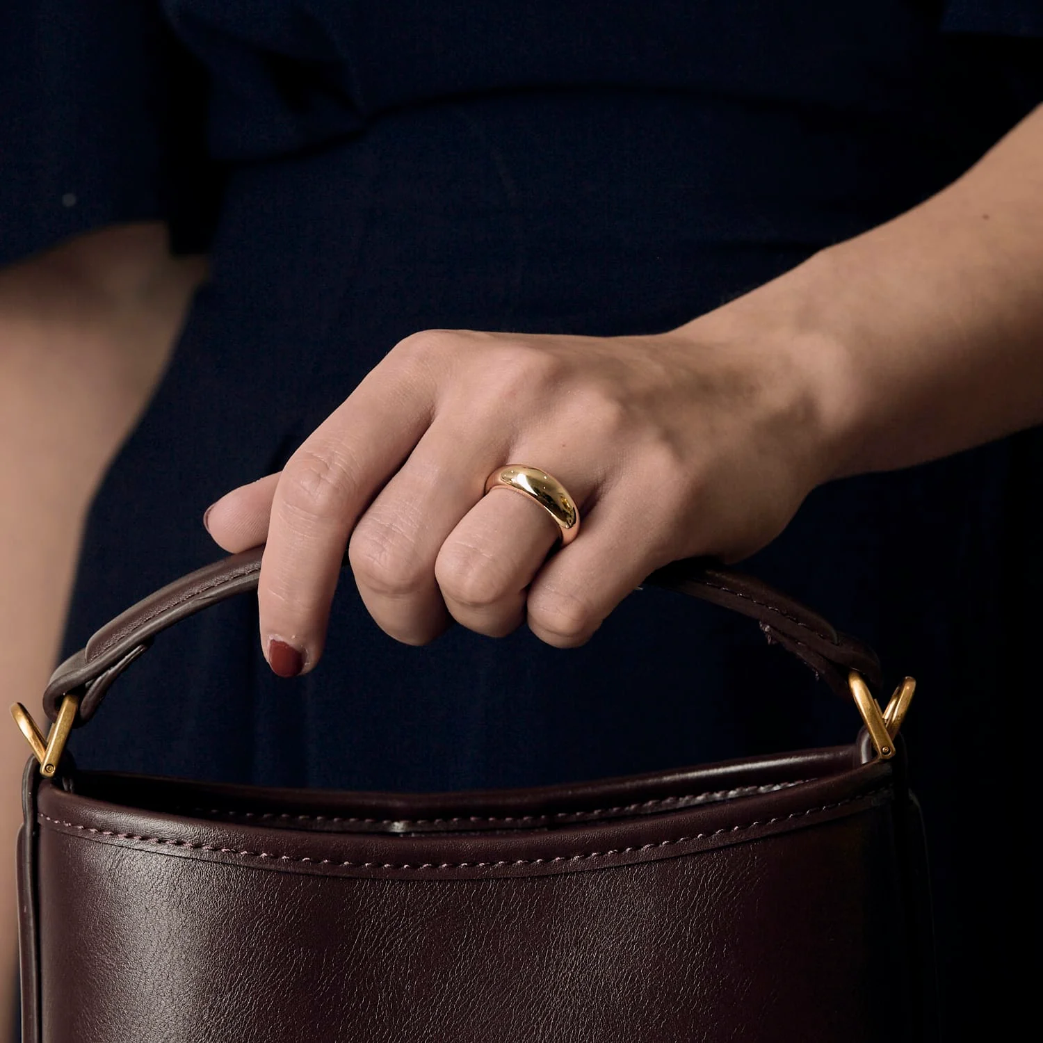 Yellow gold bangle ring - Image 2